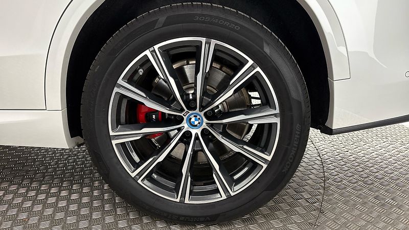 BMW X5 45e AUT xDrive M-paket - fotka 19 z 30
