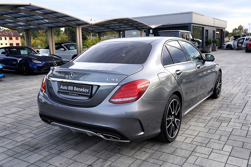 Mercedes-Benz Třídy C C43 AMG 4Matic/ČR/Performance - fotka 6 z 42
