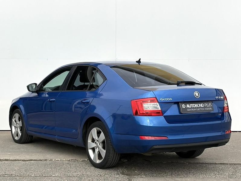Škoda Octavia 2.0 TDI DSG / 110 kW Elegance - fotka 7 z 19