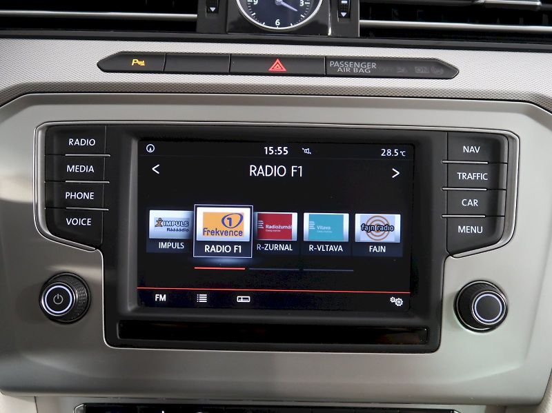 Volkswagen Passat (2016) COMFORTLINE 2.0TDI 110KW TAŽNÉ - fotka 33 z 39