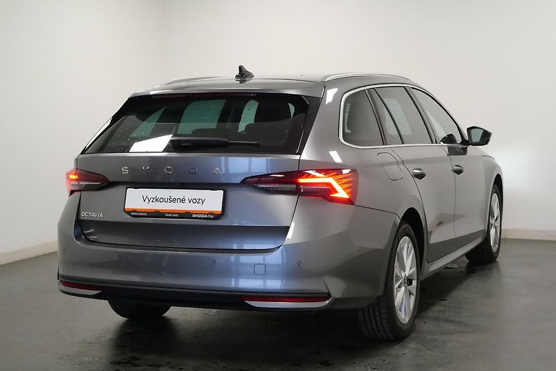 Škoda Octavia - fotka 2 z 23