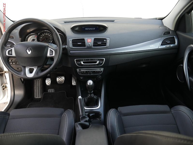Renault Mégane (2011) 1.6 i, 1.maj,ČR, AC, temp - fotka 8 z 15