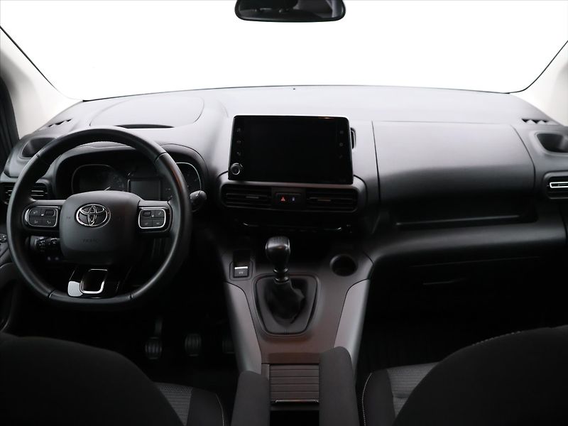 Toyota ProAce City Verso 1,5 D-4D 96kW Family L2 CZ - fotka 24 z 31