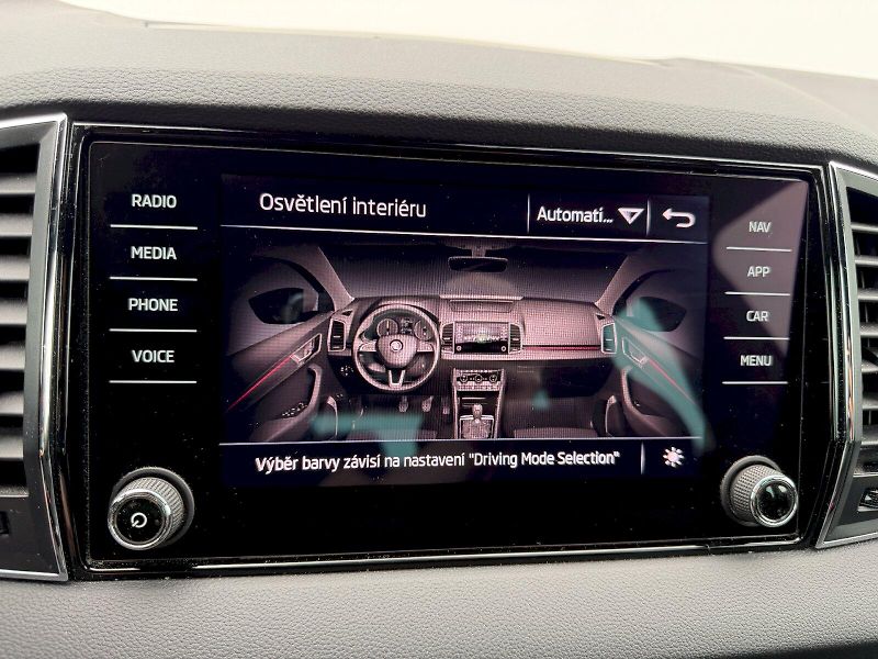 Škoda Karoq (2019) 1.5 TSI 110kW SportLine - fotka 21 z 35