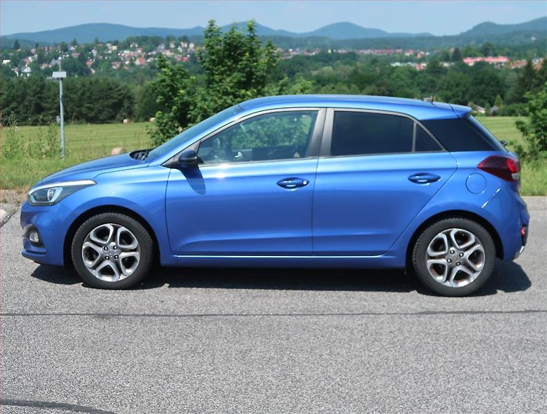 Hyundai i20 (2020) 1.2, Serv.kniha, Tempomat - fotka 3 z 13