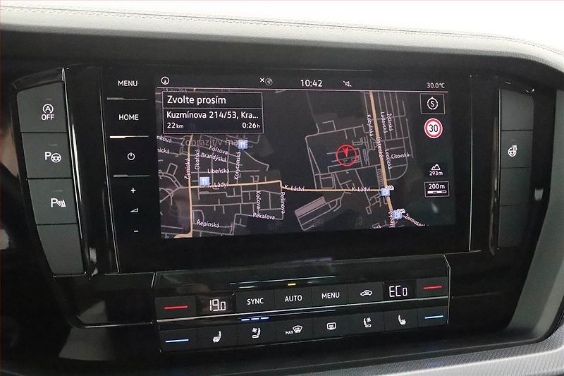 Volkswagen Touareg (2019) R-Line 3.0 TDI - fotka 9 z 20