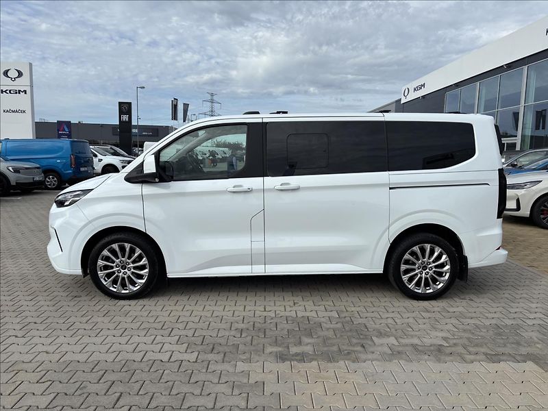 Ford Tourneo Custom 2,0 EcoBlue 125kW Titanium L1 - fotka 2 z 54