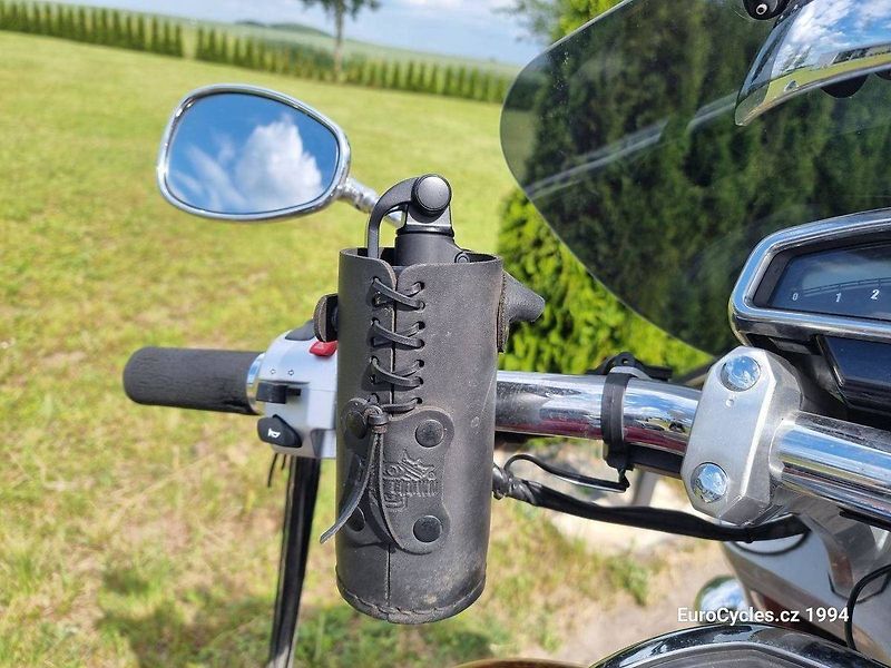 Suzuki Intruder M 1800 R (2007) - fotka 10 z 20