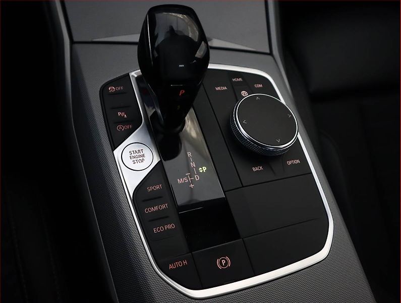 BMW Řada 3 (2020) 330 i, ČR, A/T, Kůže, Serviska - fotka 11 z 16