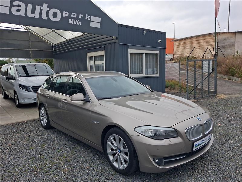 BMW Řada 5 2,0 135kw - fotka 1 z 15