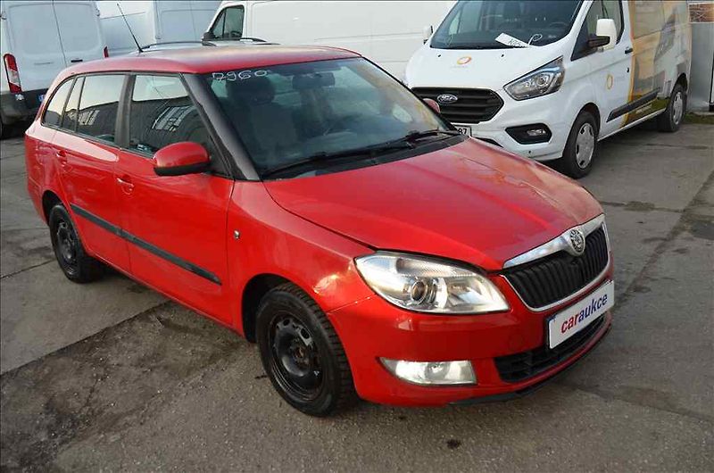 Škoda Fabia (2010) COMBI II.1,2 TSI - fotka 3 z 25