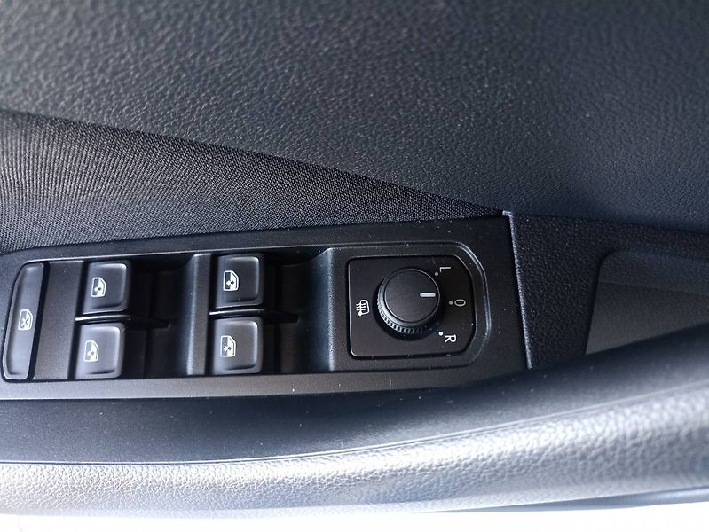 Škoda Kamiq (2023) 1.0 TSI 81kW DSG LED - fotka 9 z 31