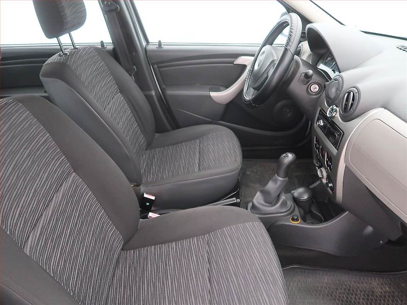Dacia Logan (2010) 1.4, ČR,1.maj, udržované - fotka 7 z 11