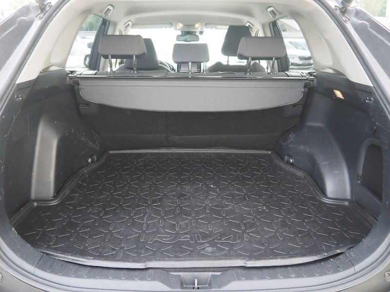 Toyota RAV4 (2019) 2.5 Hybrid, Automat - fotka 13 z 36