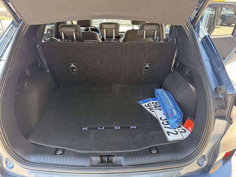 Ford Kuga (2022) 2.5 HEV,4x4,REZERVOVÁNO - fotka 24 z 51
