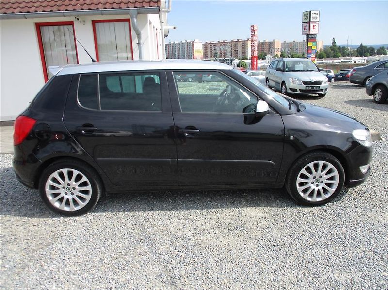 Škoda Fabia 1,2 TSI, digi klima, serviska, - fotka 4 z 33