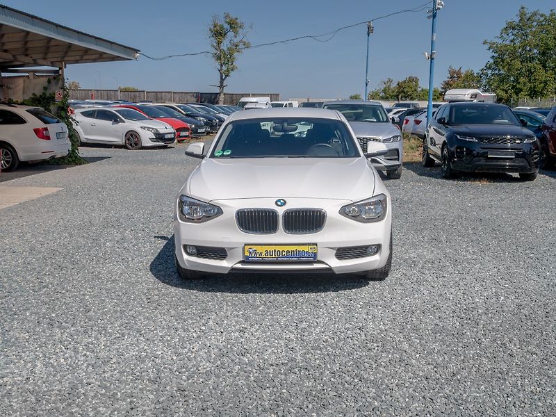 BMW Řada 1 (2013) 114i 75KW manuál - fotka 2 z 39