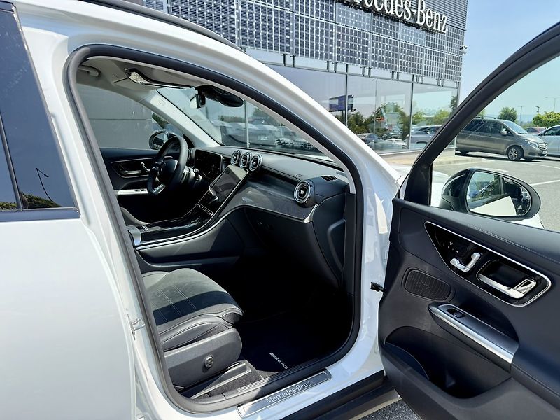 Mercedes-Benz GLC (2025) 200 d 4MATIC - fotka 34 z 45