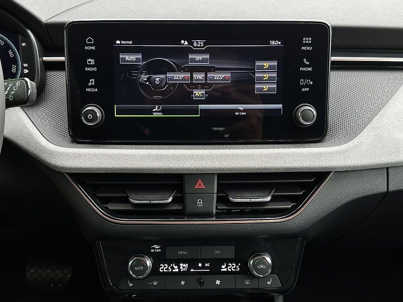 Škoda Scala First Edition 1.0TSi 85kW DSG - fotka 25 z 48