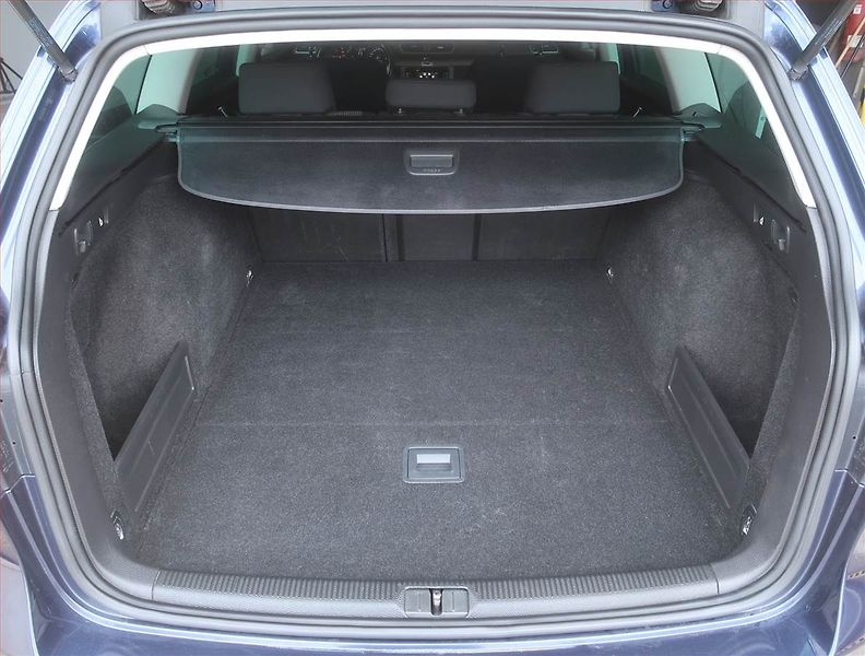 Volkswagen Passat (2013) Comfortline 2.0 TDI - fotka 14 z 16