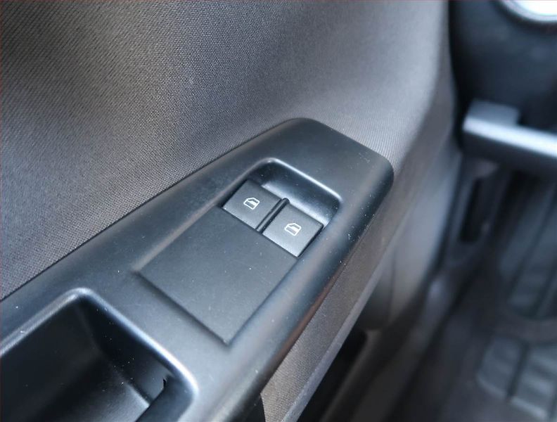 Volkswagen Polo (2003) 1.2, po STK, jezdí výborně - fotka 14 z 14