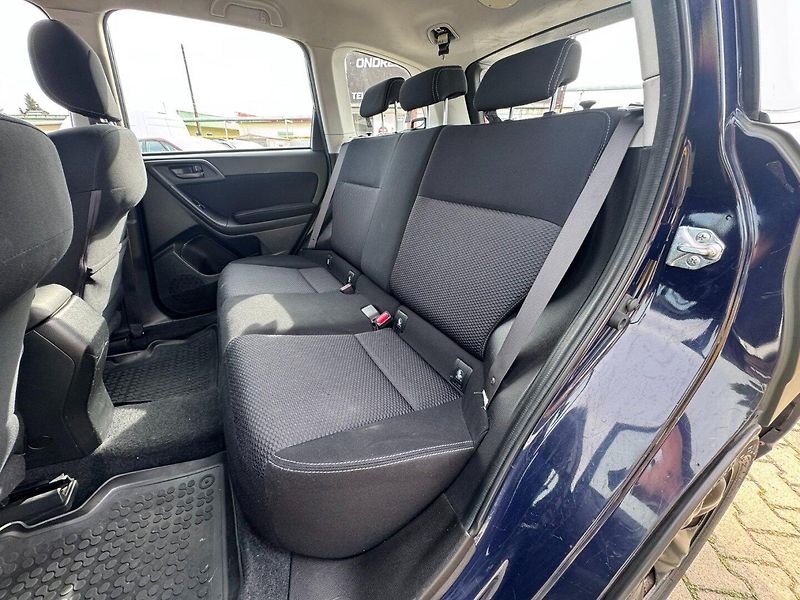 Subaru Forester (2014) 4x4 2,0i 110KW STK ITÁLIE - fotka 39 z 49