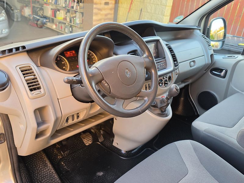 Renault Trafic 2.0dCi 84kW 9-MÍST*AC*TAŽNÉ* - fotka 11 z 42