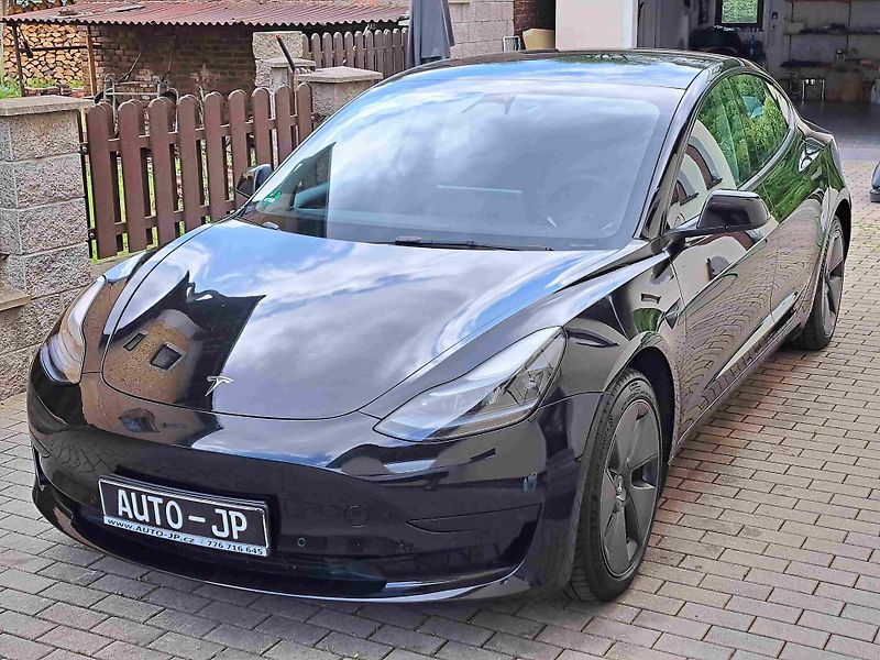 Tesla Model 3 RWD LED ACC 18ALU NAVI  SOH92% - fotka 6 z 16