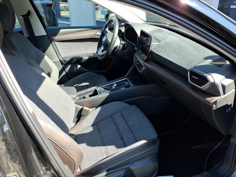 Seat Leon 2,0 TDI TAŽNÉ KAMERA - fotka 6 z 10