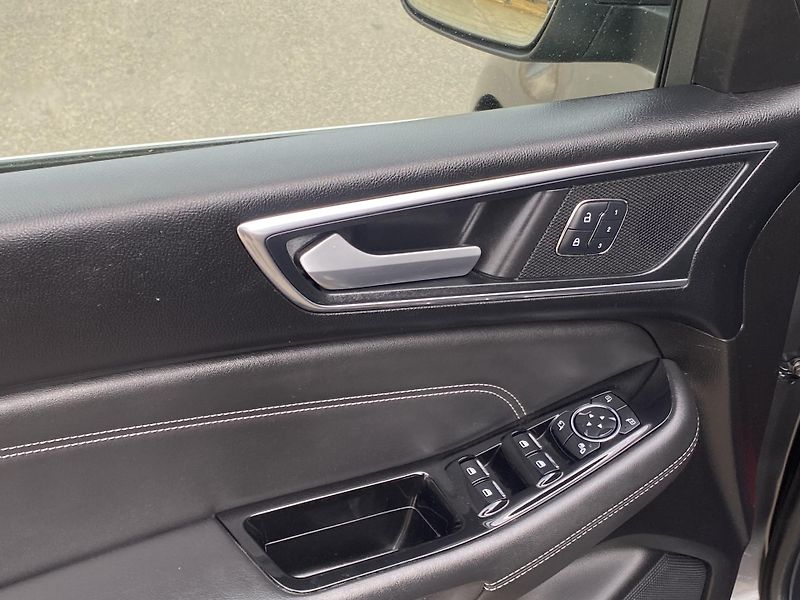 Ford Galaxy (2016) 2,0 TDCi - Panorama - Titanium - fotka 25 z 49