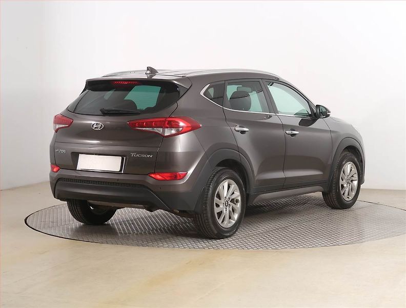 Hyundai Tucson (2016) 1.7 CRDi, Serv.kniha, Navi - fotka 5 z 19