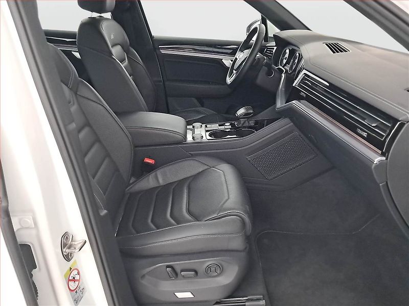 Volkswagen Touareg (2020) 3.0 TDI, 4x4, Vzduch, ACC - fotka 9 z 34