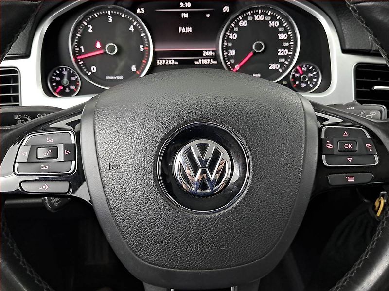 Volkswagen Touareg (2010) 3.0 TDI, 4X4, Automat, Kůže - fotka 19 z 25