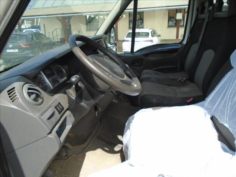 Iveco Daily 2,3 - fotka 15 z 17