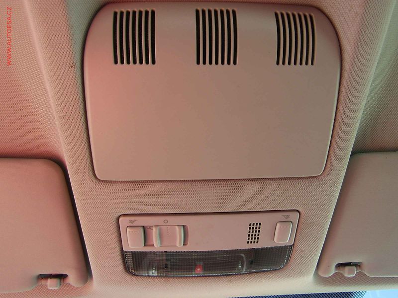Škoda Octavia (2005) 1.9TDi, Ambiente - fotka 15 z 15