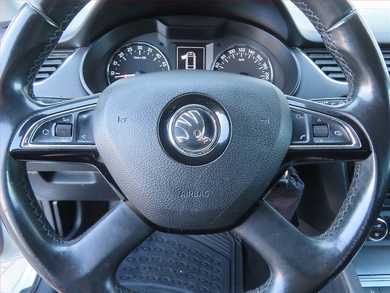 Škoda Octavia (2014) Ambition 2.0 TDI, Navi - fotka 16 z 17