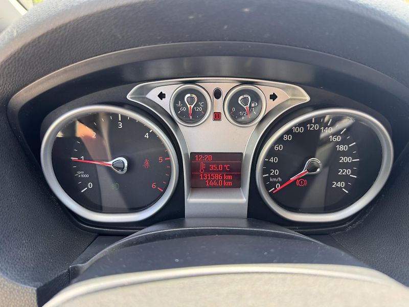 Ford C-MAX (2008) 1.6TDCI 80Kw Trend - 131.Tkm - fotka 10 z 15