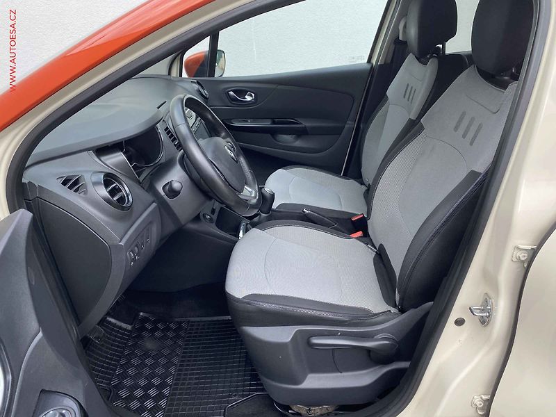 Renault Captur (2016) 0.9 TCe, ČR, AC, tempo, park - fotka 9 z 16
