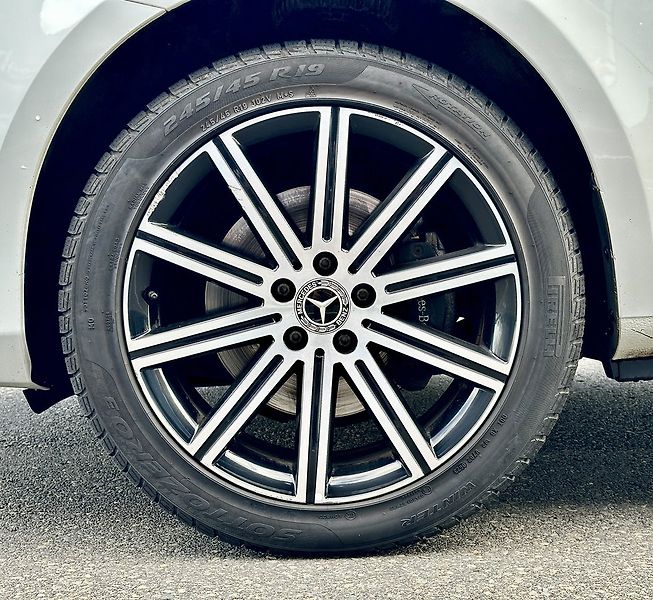 Mercedes-Benz Třídy V 300d AVG L 4M - fotka 29 z 30