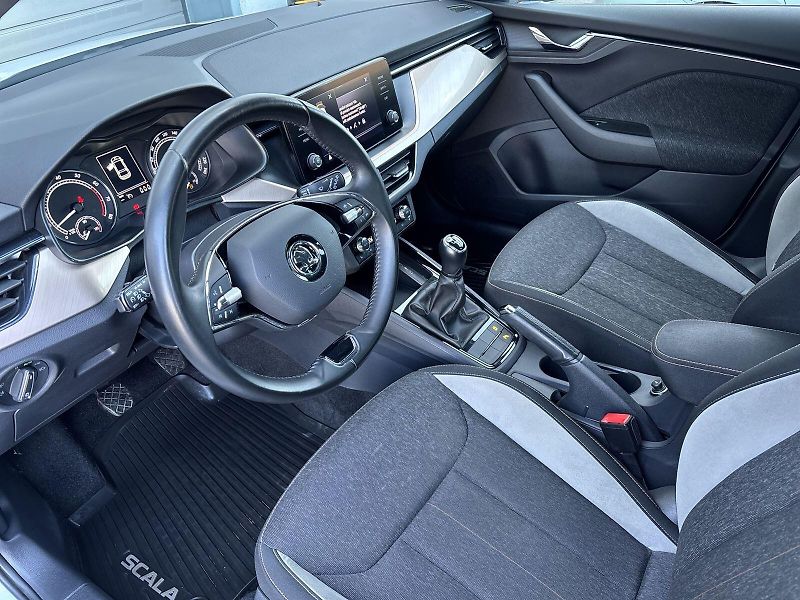 Škoda Scala (2022) 1.5 TSI Style - fotka 6 z 31