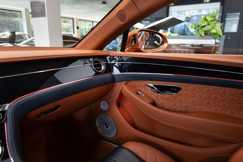 Bentley Continental GT - fotka 17 z 26