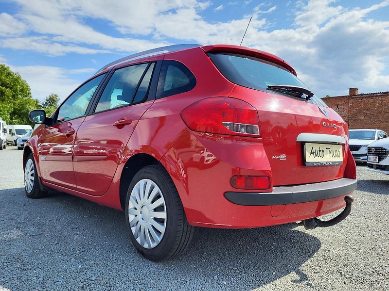Renault Clio GRANDTOUR 1.2 i 16V ČR 1.majit - fotka 31 z 40