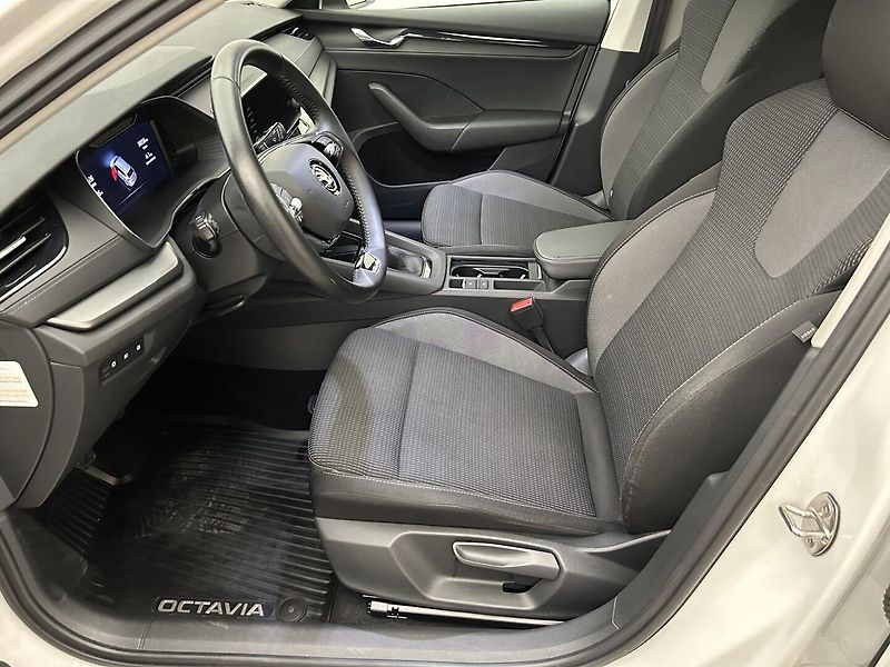 Škoda Octavia 1.5 TSI Ambition Plus - fotka 7 z 24