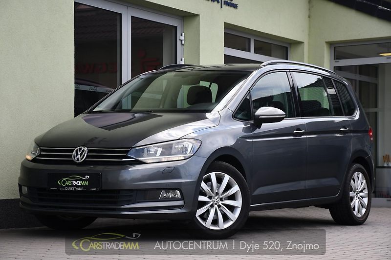 Volkswagen Touran 2.0TDi DSG TAŽNÉ 2xKOLA  - fotka 1 z 52
