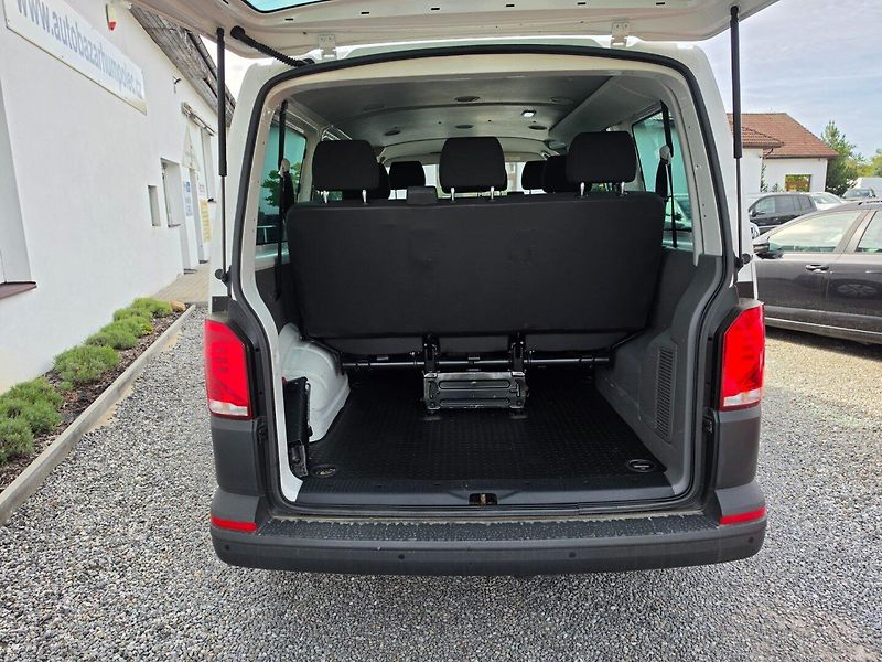 Volkswagen Transporter (2022) T6.1  2.0 TDI 9 míst - fotka 11 z 20