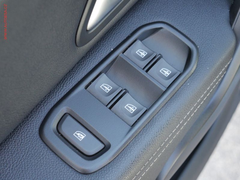 Dacia Duster (2020) 1.5 dCi, AC, navi, kamera - fotka 21 z 22