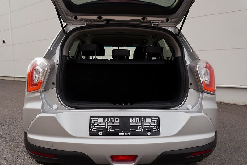 SsangYong Tivoli 1.6i 94kW Edition GO - fotka 27 z 30