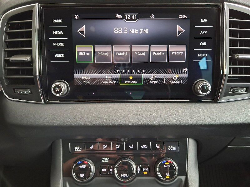 Škoda Karoq (2023) Ambition DSG 1,5TSi 110kW - fotka 22 z 32