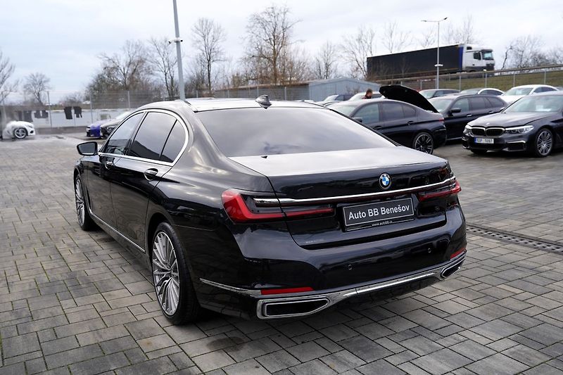 BMW Řada 7 750Li xDrive Individual/ČR - fotka 4 z 49
