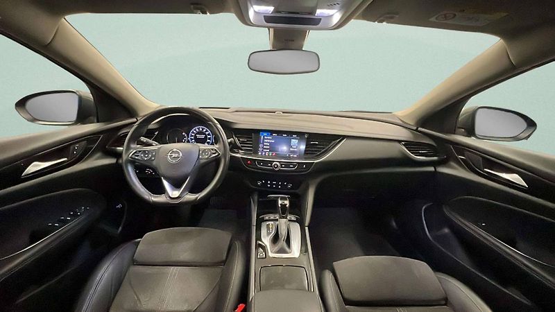 Opel Insignia Sports Tourer Innovation D 2.0 - fotka 13 z 32